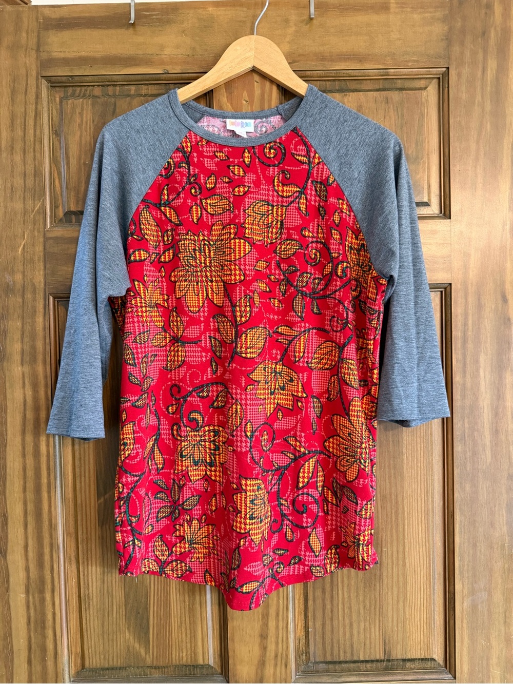 LuLaRoe Red and Gray Floral Raglan Top
